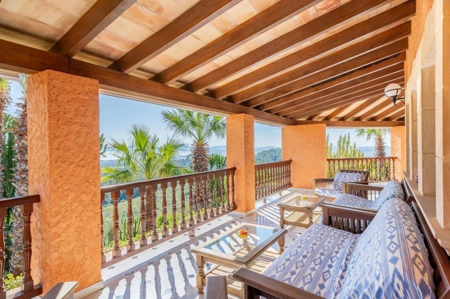 Hervorragende Auf Einem Huegel Mit 360-grad-blick Ueber Zwei Buchten Holiday home Alcudia (Mallorca)